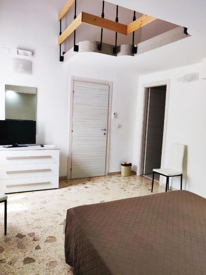 Wish Rooms Лечче Экстерьер фото